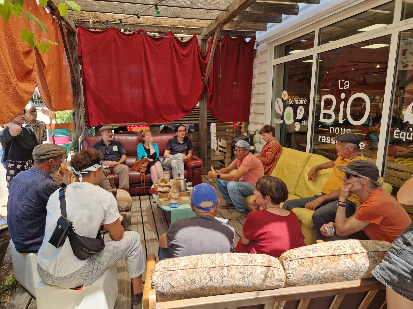 Réunion publique Cévennes 2050 et collectif Ferme du Cambon devant la Biocoop d'Anduze, 6 juin 2026